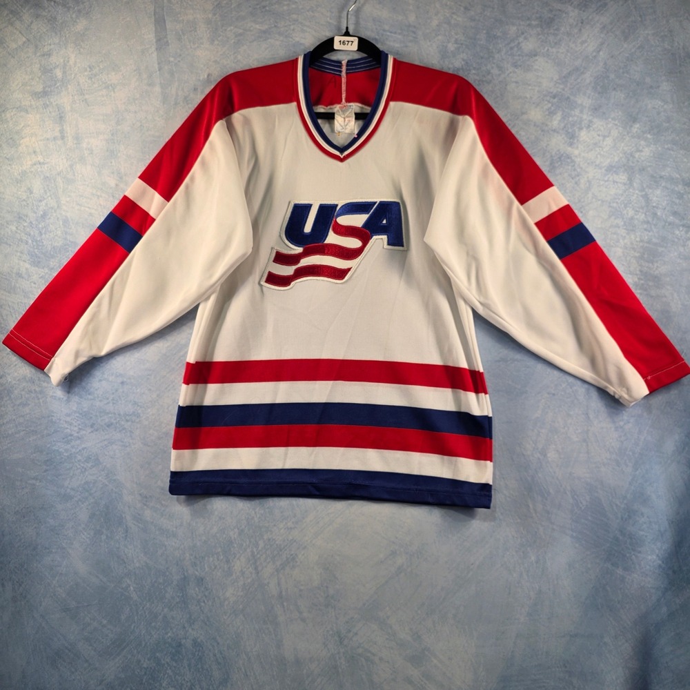 Vintage CCM Maska USA Hockey Jersey Mens Small Red White Blue Embroidered Logo